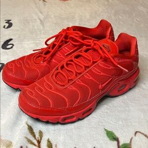 Nike Women’s Airmax Plus Light Crimson